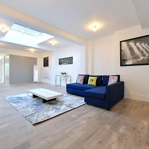Fabulous Duplex In Dalston Junction , London United Kingdom